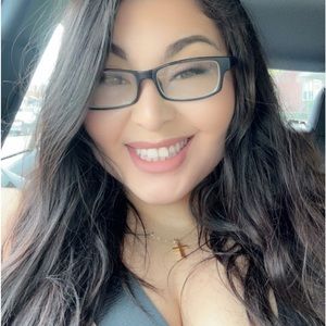 Meet your Posher, Scarlet